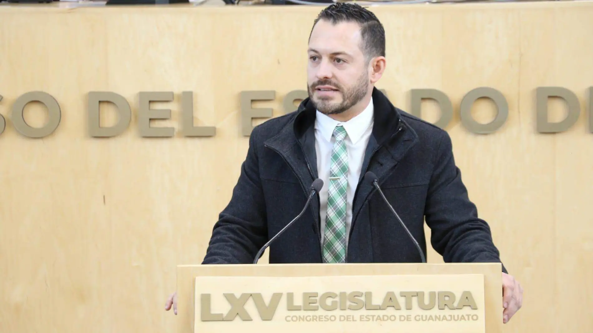 INGRESA SOLICITUD DE LICENCIA EL DIPUTADO GERARDO FERNÁNDEZ